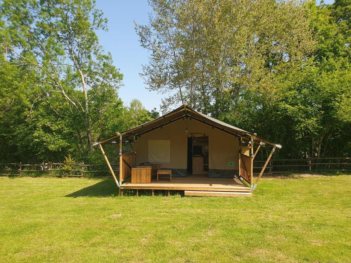 Luxury Safari Tents At Moulin Du Pommier Glamping & Camping Saulgond Екстер'єр фото