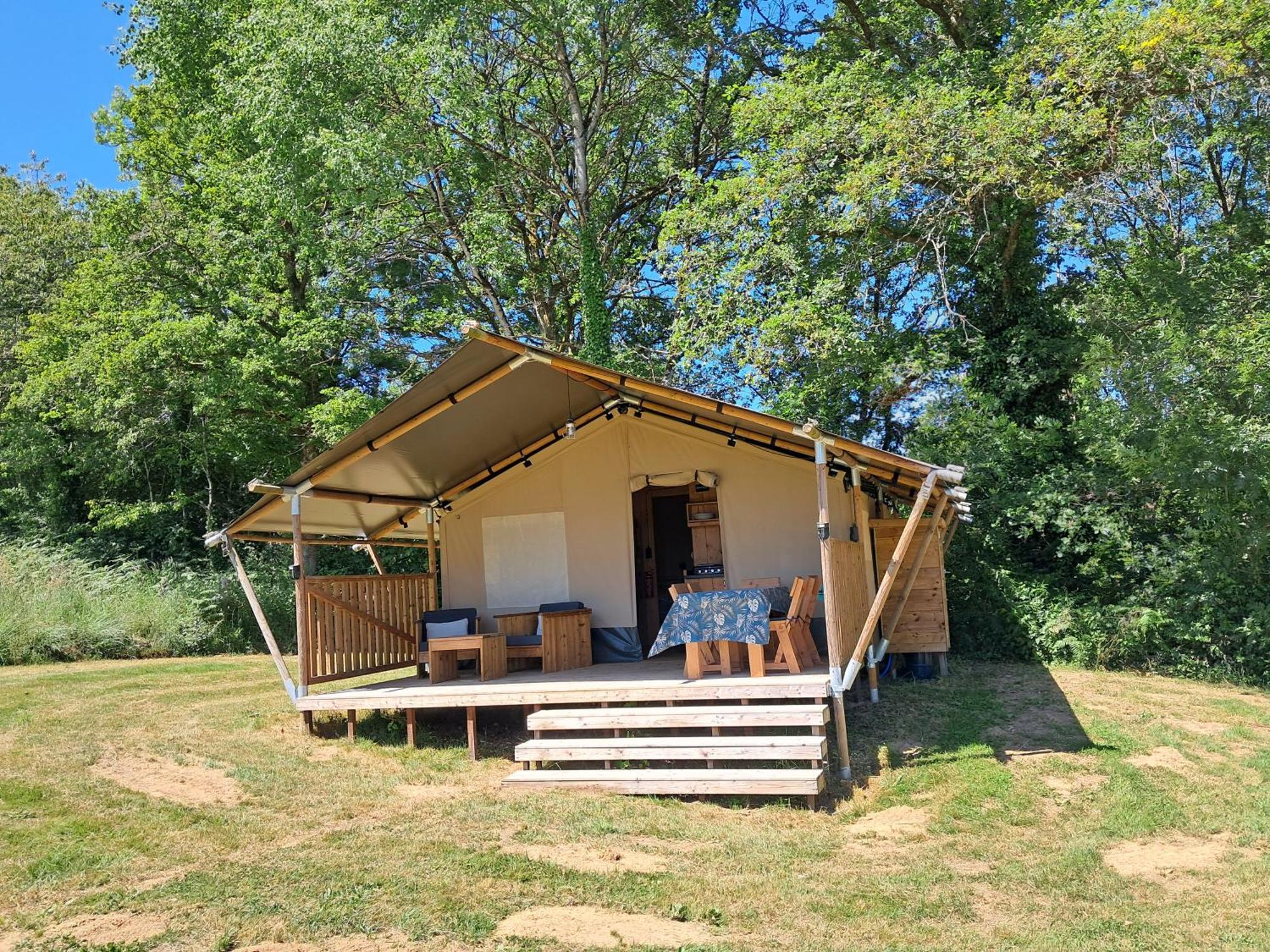 Luxury Safari Tents At Moulin Du Pommier Glamping & Camping Saulgond Екстер'єр фото